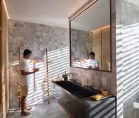 Вилла Casabama II Panggung, Главная ванная комната